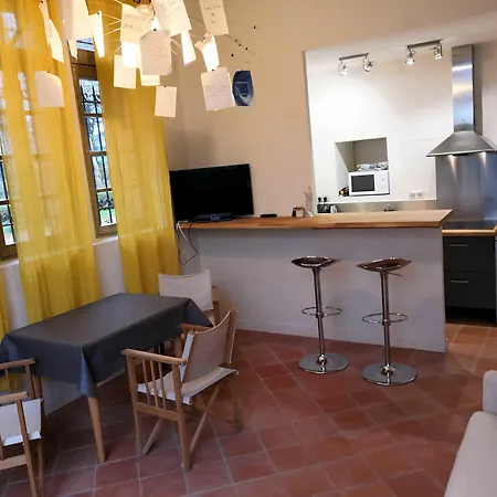 Domaine De Roucayrols 4*