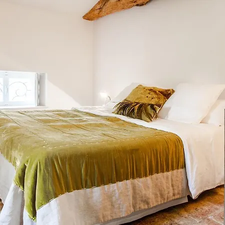 Domaine De Roucayrols 4*