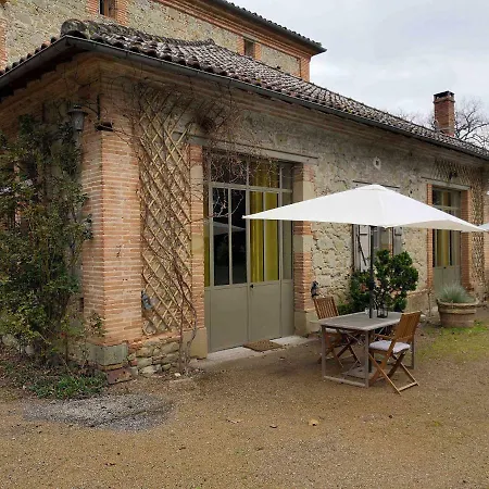 Oda ve Kahvaltı Domaine De Roucayrols 4*